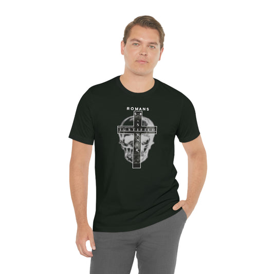 Men's Justified & Sinner (Romans 5:8) [White Art] Short Sleeve T-Shirt